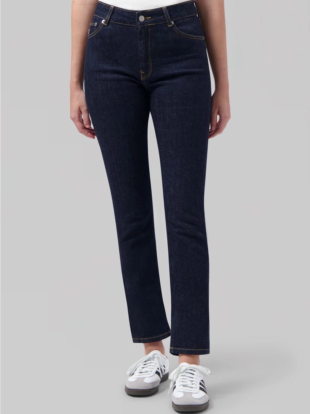 NWOT Mudd Darkwash Regular Swan Jeans in color strong blue